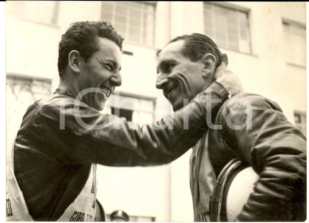 1955 BOLOGNA Motogiro d'Italia - Fernando SPEZIALI Emilio MENDOGNI all'arrivo