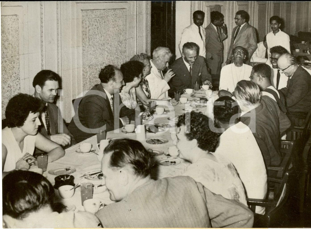 1959 SRI LANKA Solomon BANDARANAIKE al pranzo per i parlamentari tedeschi *Foto