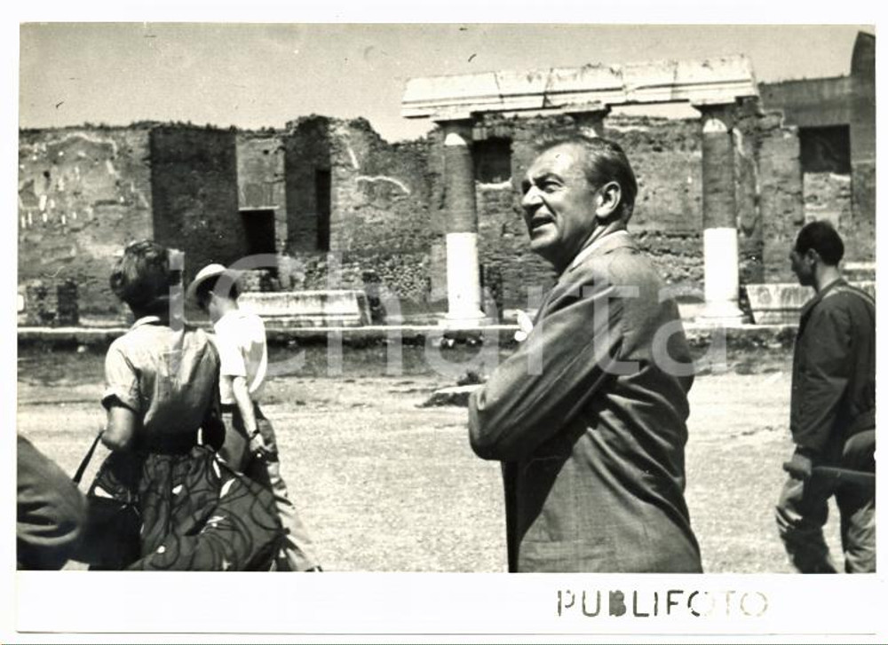 1953 POMPEI Gary COOPER visita gli scavi archeologici con la famiglia Foto 18x13