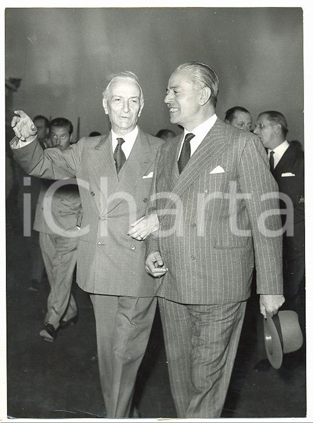 1956 CRISI DI SUEZ Antonio SEGNI Gaetano MARTINO tornati da Conferenza di Londra