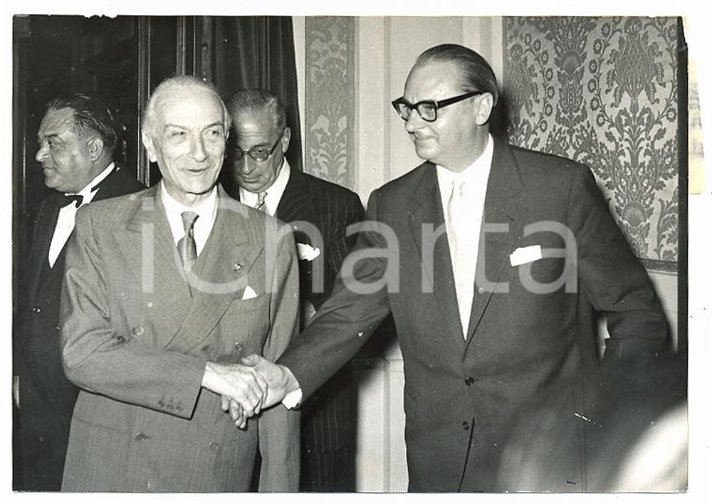 1956 ROMA Antonio SEGNI riceve Heinrich VON BRENTANO al Viminale *Foto 18x13 cm