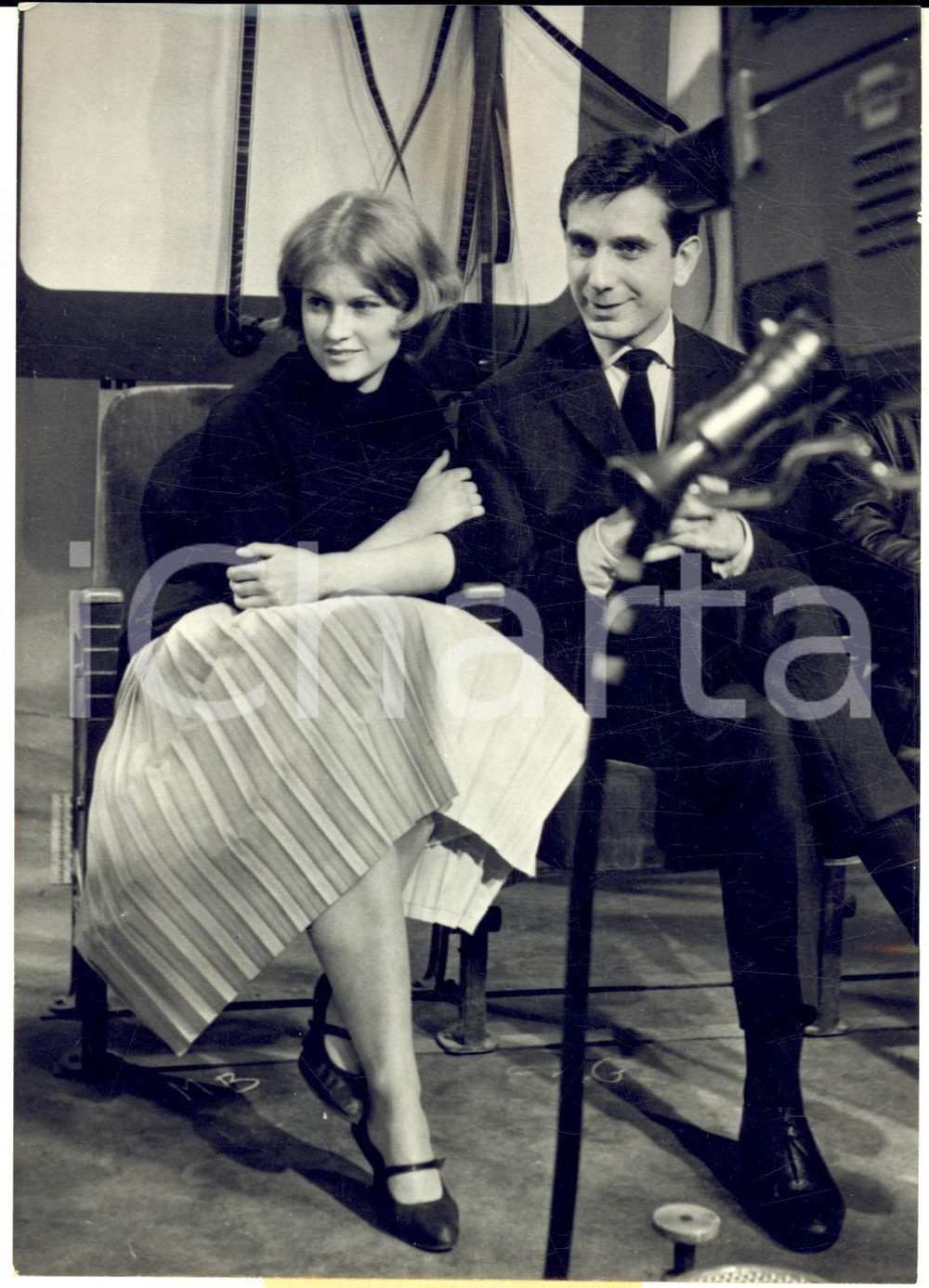 1958 PARIS Mijanou BARDOT si presenta in televisione *Foto 13x18 cm
