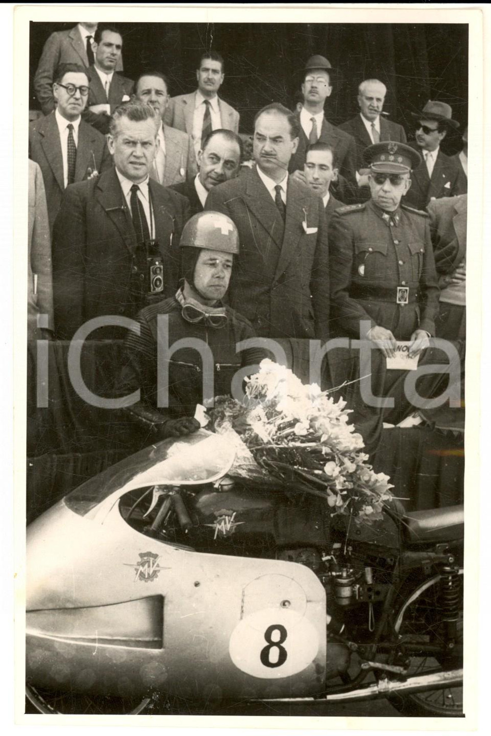 1955 ca MOTOCICLISMO GP di SPAGNA Il vincitore Luigi TAVERI *Fotografia 13x18 cm