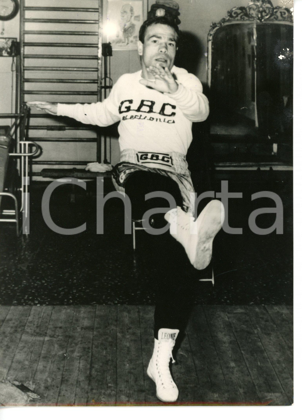 1966 LONDON - PUGILATO Salvatore BURRUNI durante allenamento *Foto 13x18 cm