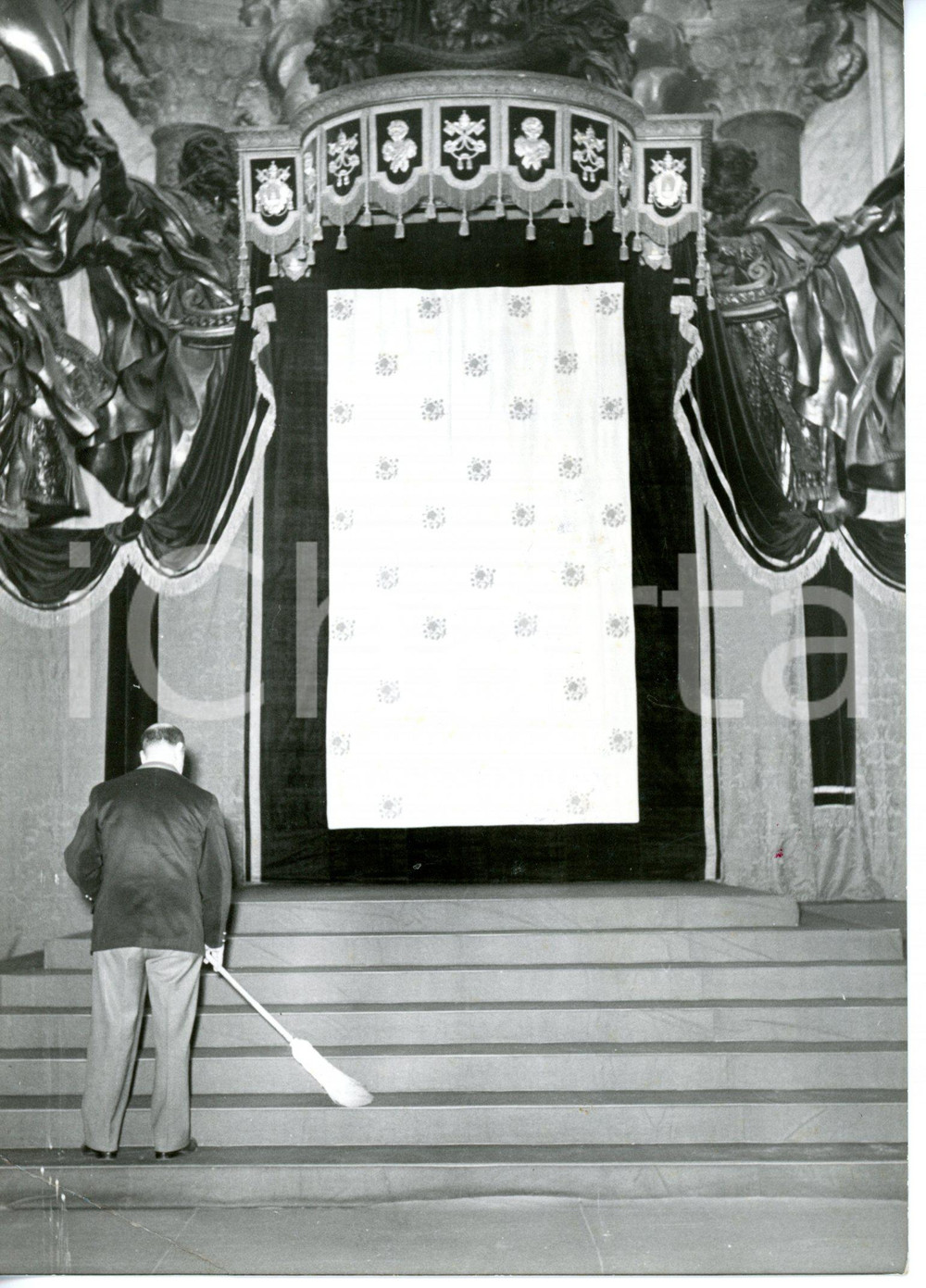 1958 ROMA Cattedra San Pietro - Preparativi incoronazione Papa GIOVANNI XXIII