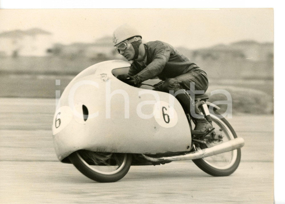 1955 ca ITALIA - MOTOCICLISMO Passaggio di Carlo UBBIALI *Foto 18x13 cm
