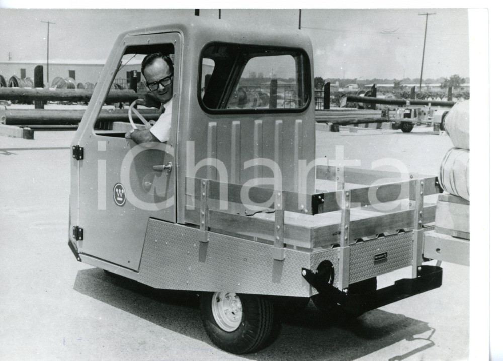 1971 REDLANDS (CALIFORNIA) Collaudo di un camioncino elettrico *Foto 18x13 cm