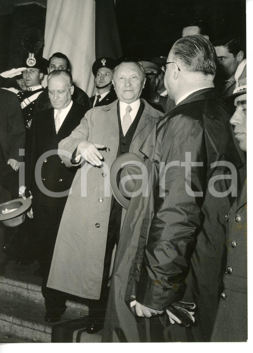 1959 COMO Konrad ADENAUER scortato dalle Forze dell'Ordine *Foto 13x18 cm