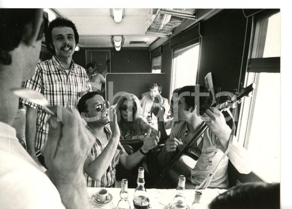 1967 PALERMO - VI CANTAGIRO Patty PRAVO e Mario ZELINOTTI nel vagone ristorante