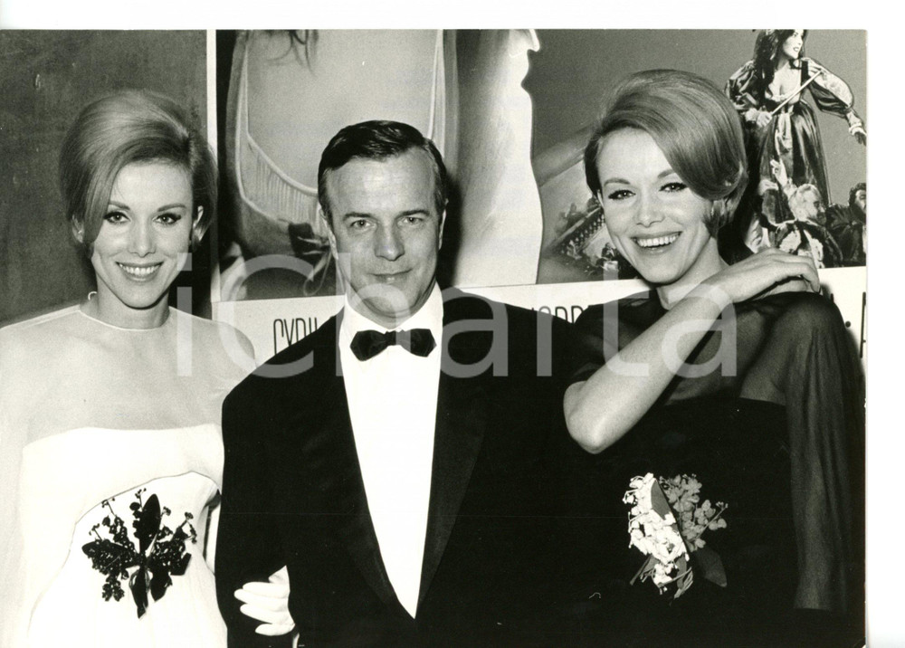 1967 NEW YORK "The Taming of the Shrew" - Franco ZEFFIRELLI con gemelle KESSLER