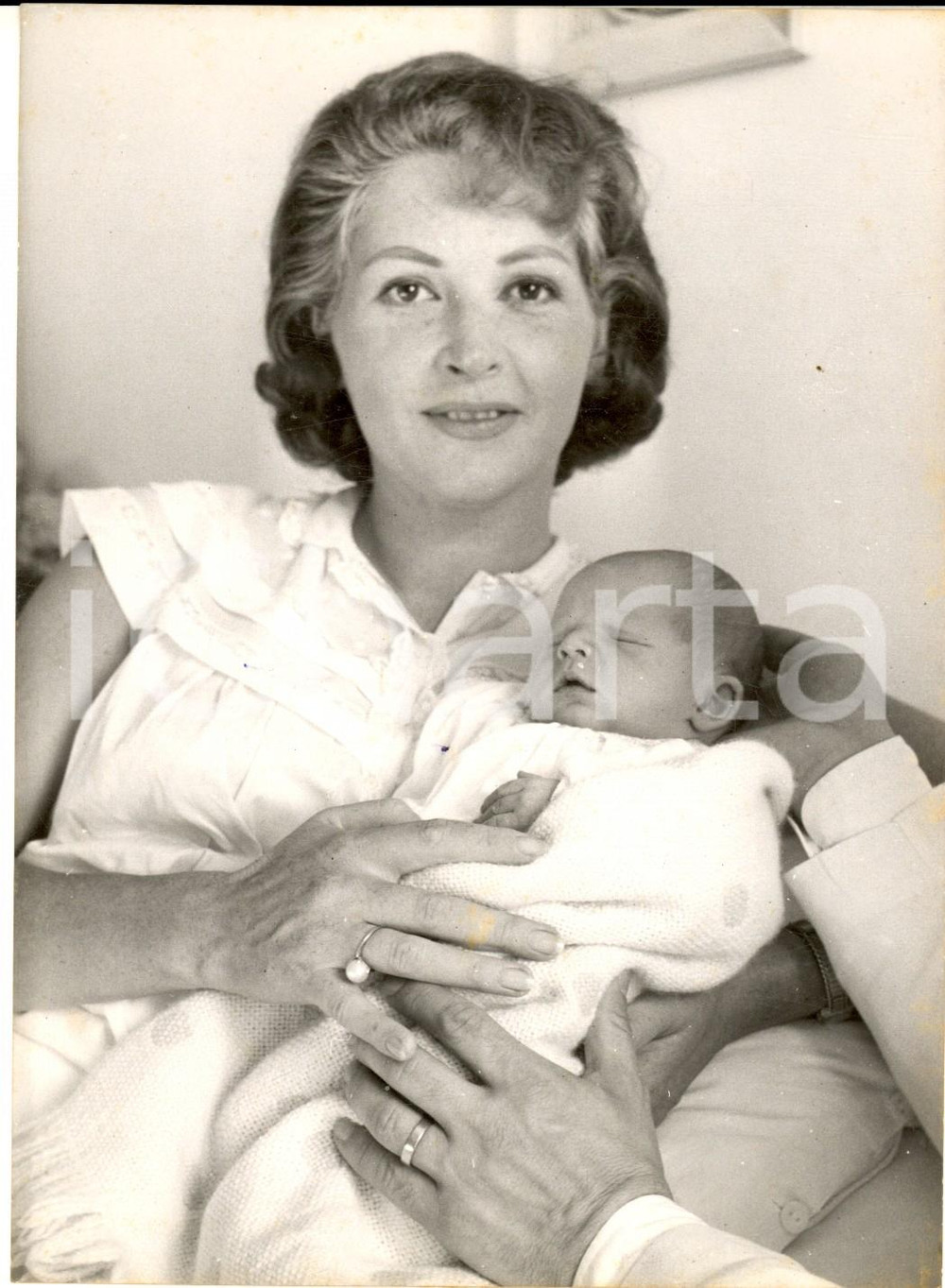 1956 ROMA Carla DEL POGGIO con il figlio Alessandro LATTUADA neonato *Foto 13x18