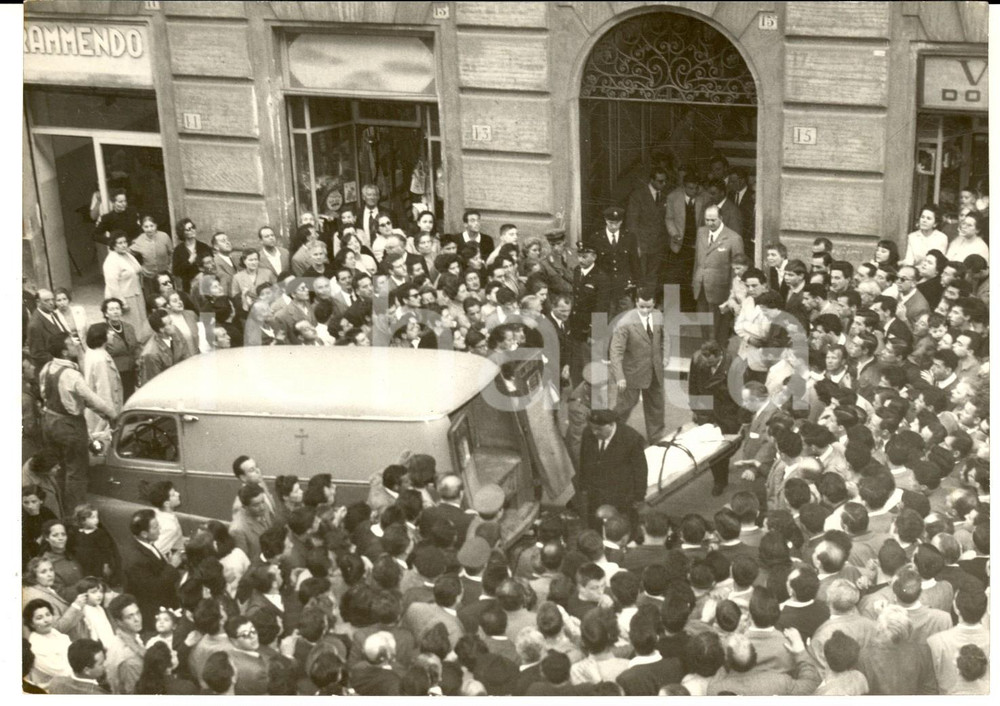 1959 ROMA Via LAVINIO 15 - Folla sul luogo di un delitto - Foto 18x13