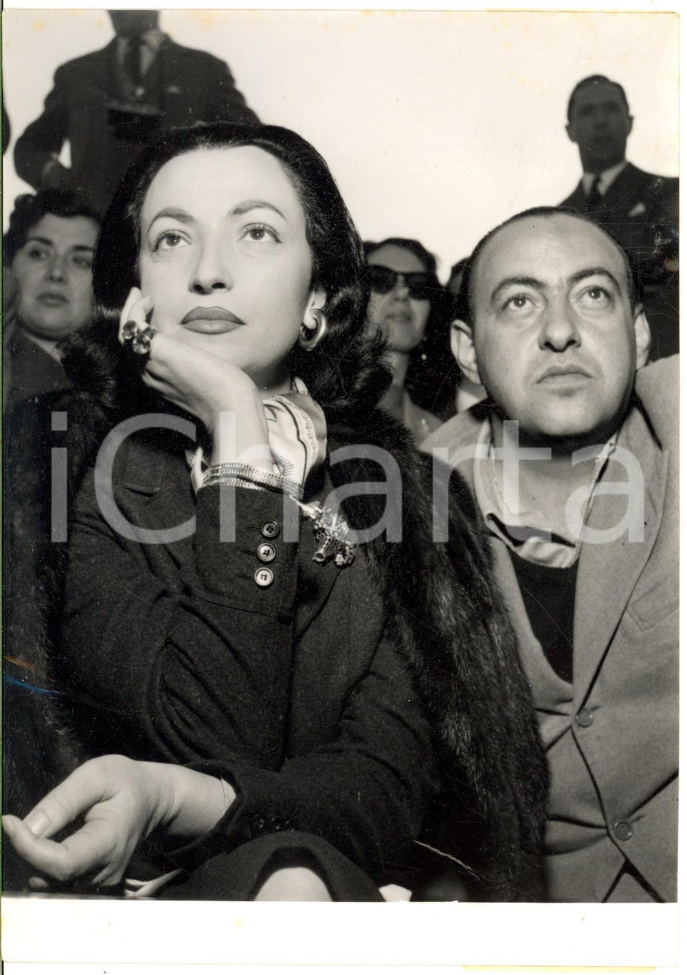 1955 s.l. COSTUME Mario FERRETTI con l'attrice Doris DURANTI - Foto 13x18 cm
