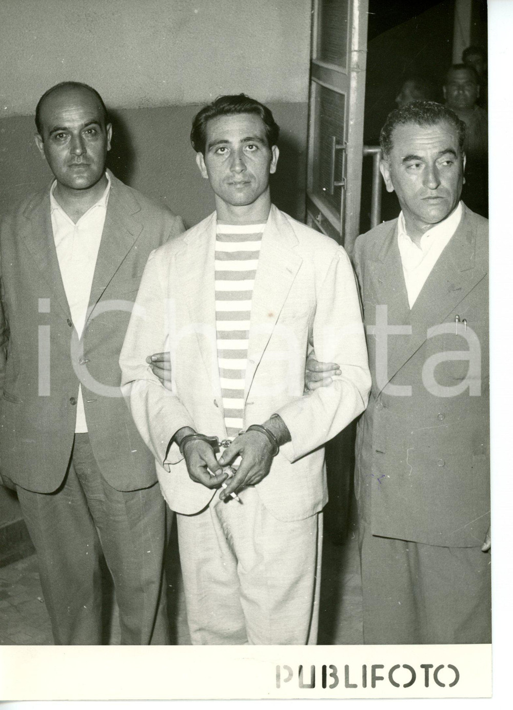 1956 NAPOLI - CRONACA NERA Arresto dell'assassino di PONTICELLI *Foto 13x18 cm