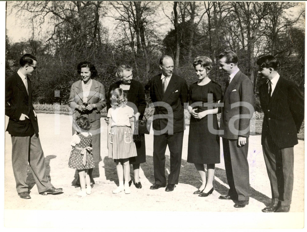 1959 Castello di LAEKEN Ritratto della famiglia reale del Belgio *Foto 24x18
