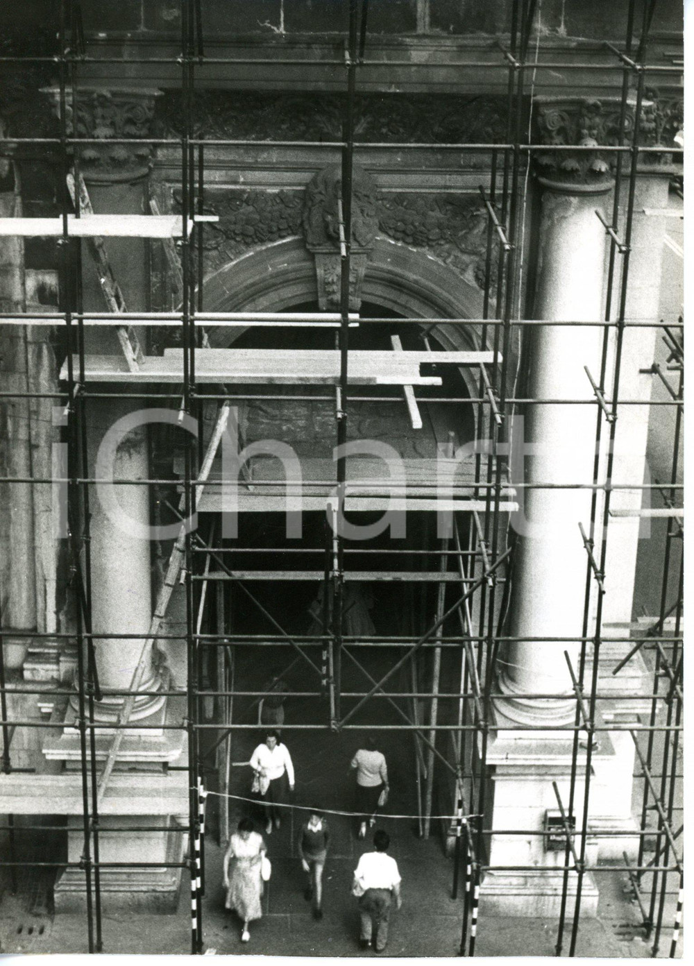 1955 ca GENOVA Via XX Settembre - Impalcature per restauro Ponte Monumentale