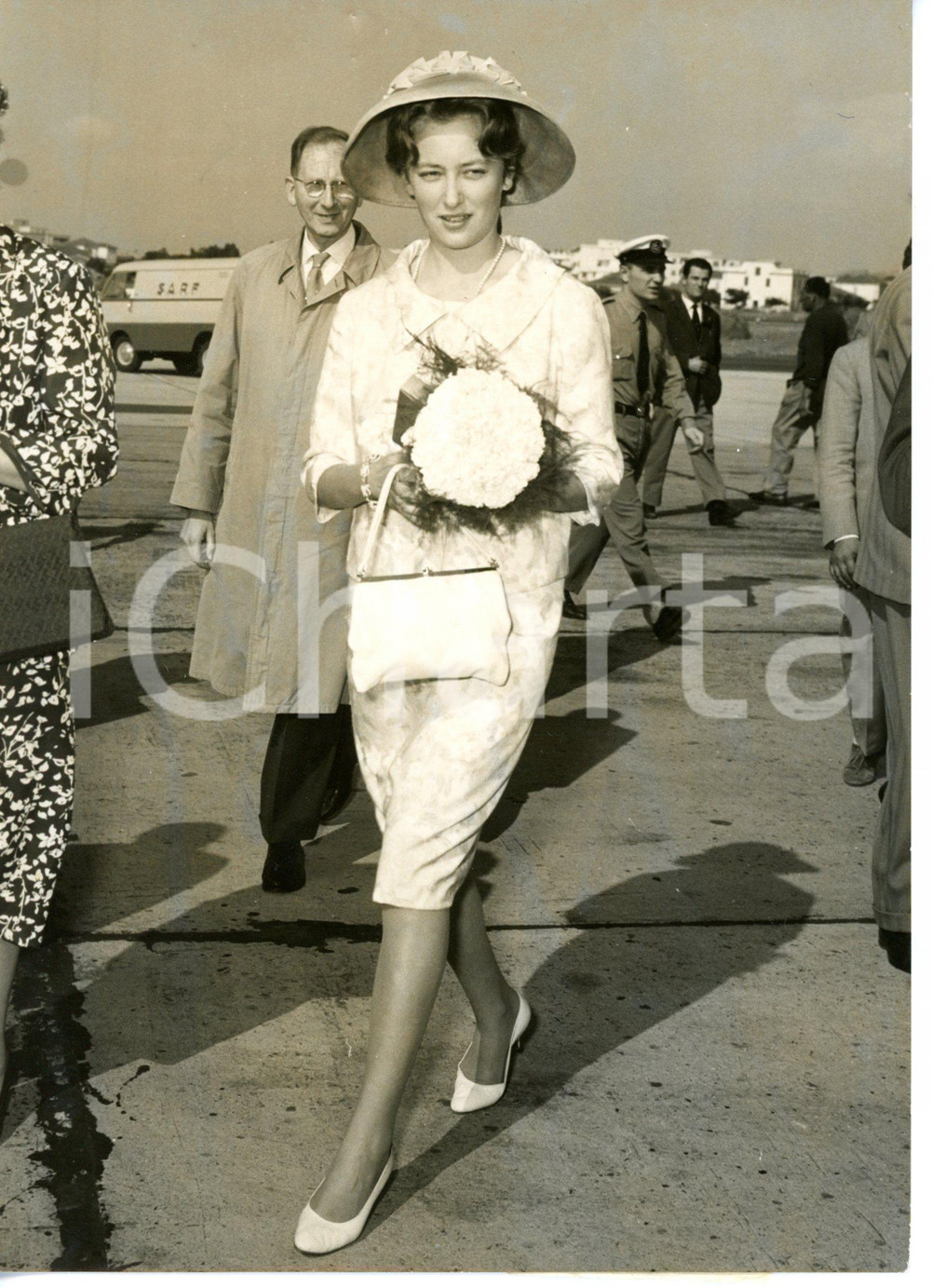 1959 ROMA La principessa Paola RUFFO DI CALABRIA in aeroporto *Foto 13x18 cm
