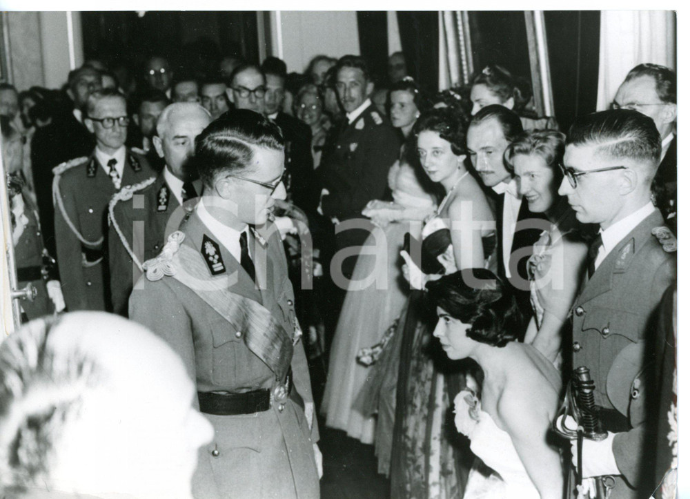 1955 ca BRUXELLES Ballo delle principesse - Arrivo di re Baldovino del BELGIO