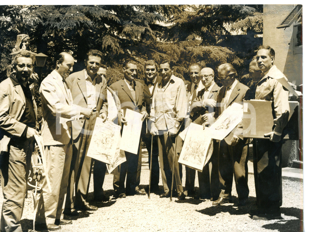 1957 NOVI LIGURE Fausto COPPI riceve nella sua villa gruppo di pittori torinesi