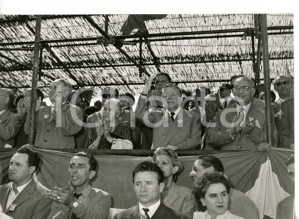 1955 ca GENOVA Palmiro TOGLIATTI sugli spalti durante manifestazione *Foto 18x13