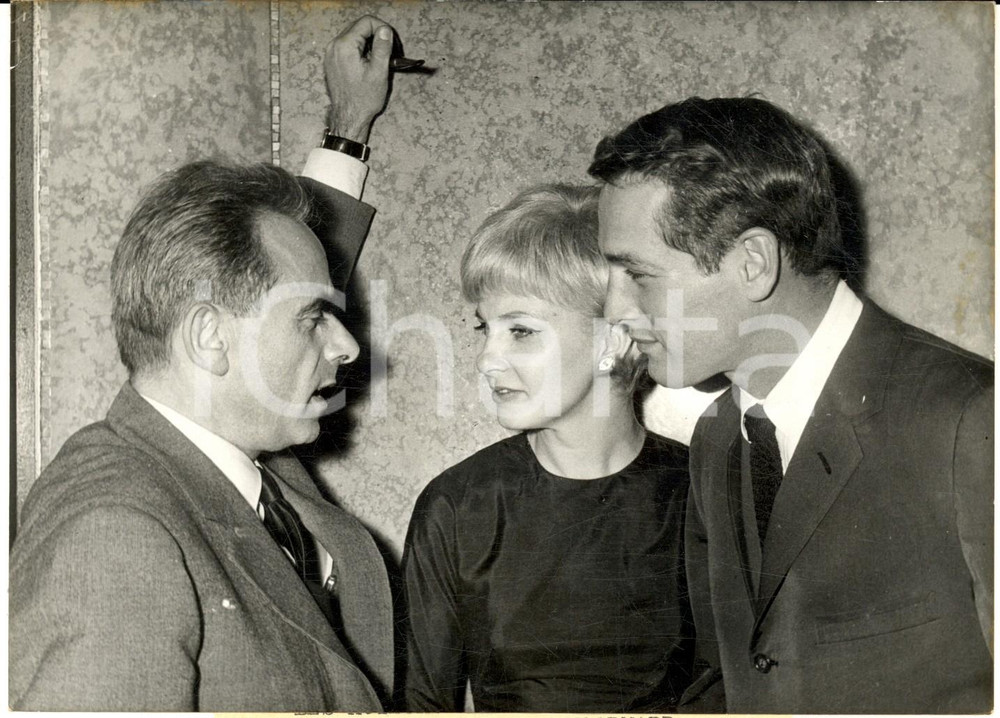 1960 PARIS Paul NEWMAN e Joanne WOODWARD alla prima di "From the terrace" Foto