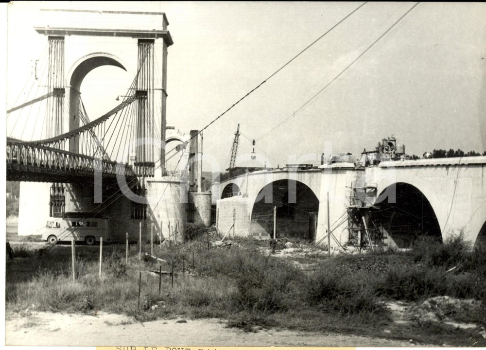 1959 FRANCE Nouveau pont suspendu VILLENEUVE-AVIGNON sur le Rhône - Photo 18x13