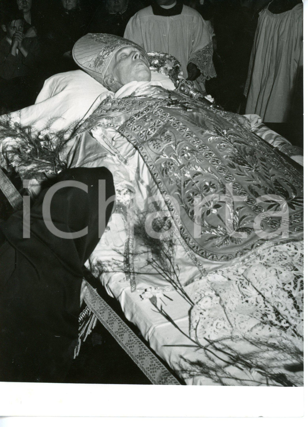 1954 VENEGONO INFERIORE Salma Card. Ildefonso SCHUSTER nella camera ardente FOTO