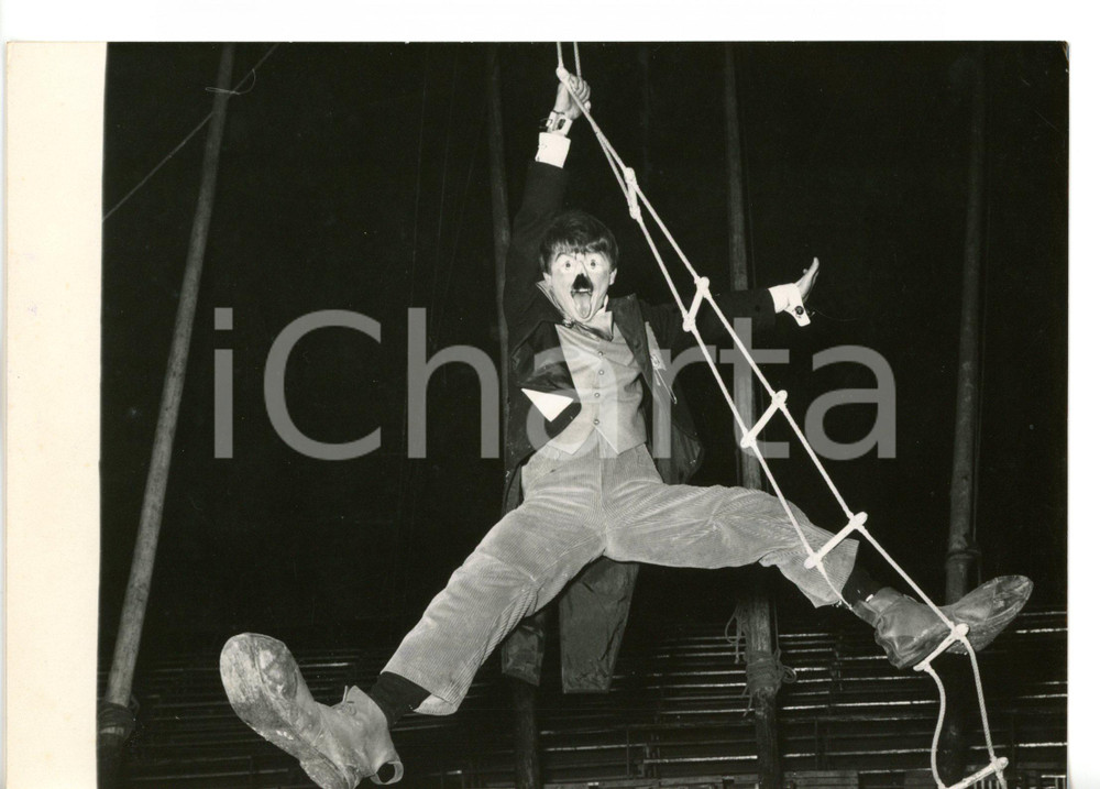 1962 MILANO Circo Togni - Tony RENIS nei panni di un clown *Foto 18x13 cm