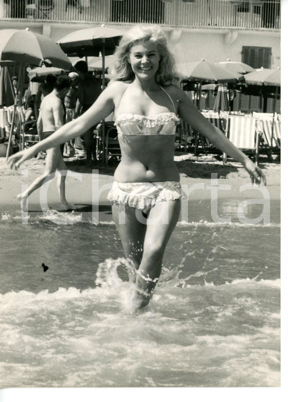 1962 ALASSIO "Lady Europa" - La vincitrice Birgit BERGEN in spiaggia *Foto 13x18