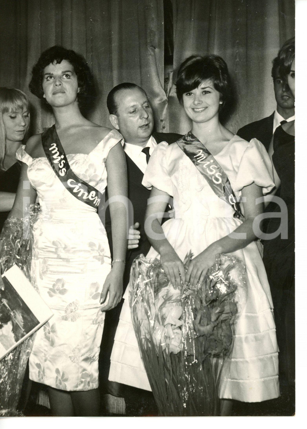 1959 ROMA Mirella LEVORATO e Claudine LONGET elette "Miss Roma" e "Miss Cinema"