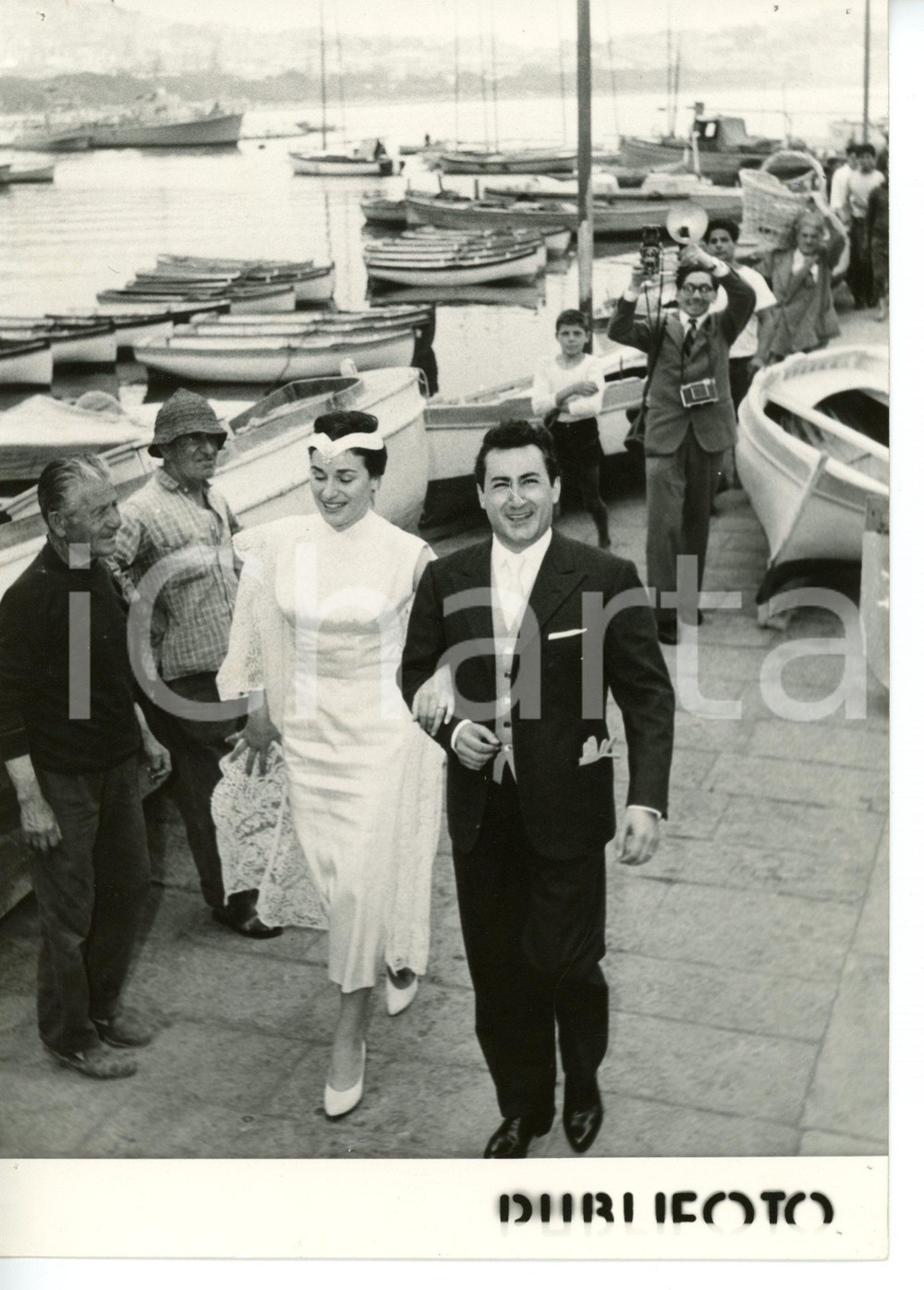 1957 NAPOLI LUNGOMARE Tosca BORRI e Tullio PANE il giorno del matrimonio *Foto