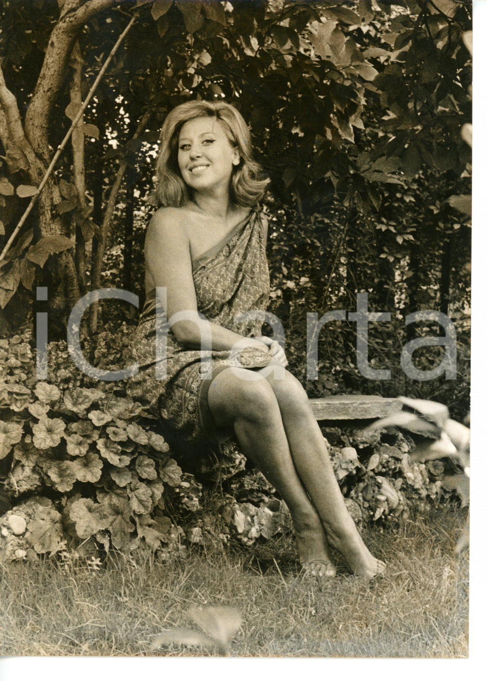 1963 MILANO La cantante Betty CURTIS in miniabito *Foto 13x18 cm