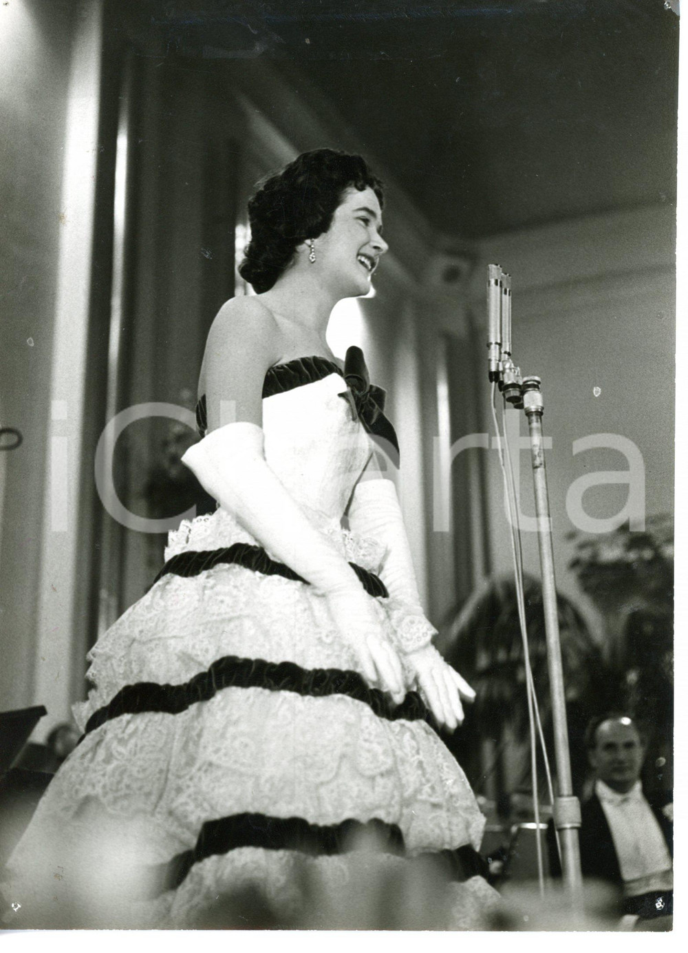 1956 FESTIVAL DI SANREMO Clara VINCENZI si esibisce sul palco *Foto 13x18 cm