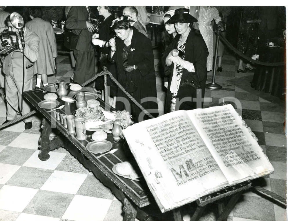 1953 TORINO - SOROPTIMIST CLUB Mostra tavole imbandite - La mensa del convento