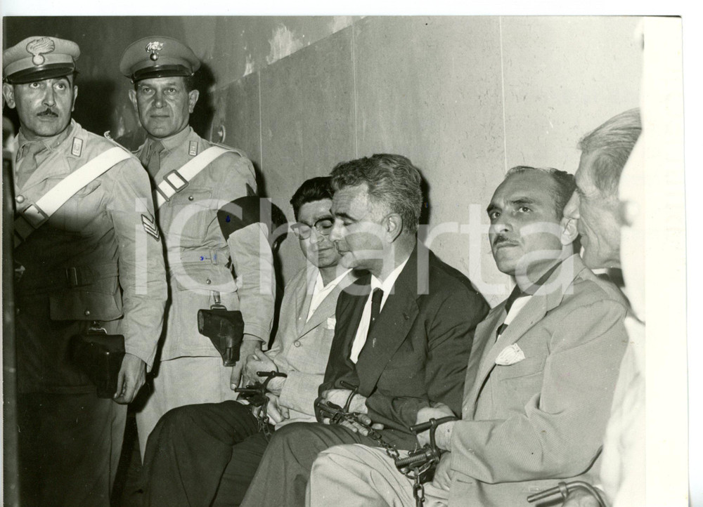 1958 NAPOLI Luigi COSENZA in arresto dopo protesta ponte aereo USA-MEDIO ORIENTE