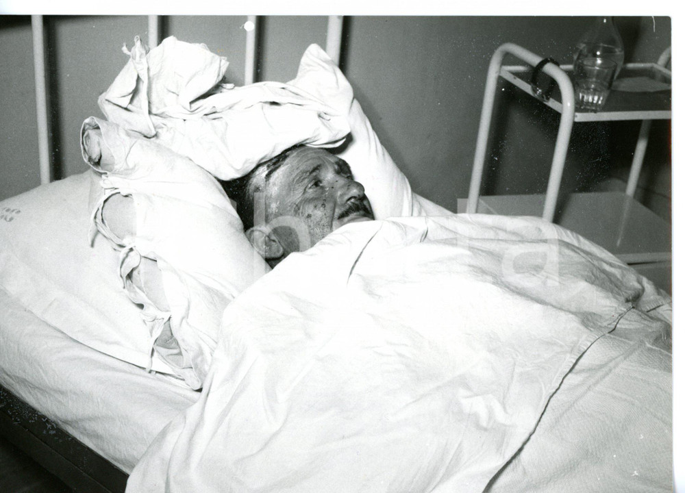 1957 LATINA Incidente on. Vincenzo SELVAGGI - L'autista in ospedale *Foto 18x13