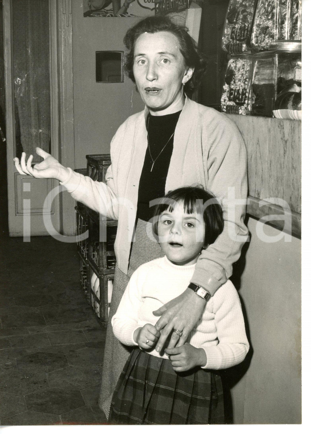 1956 RHO TERRAZZANO Sequestro fratelli SANTATO - Maestra rilascia intervista