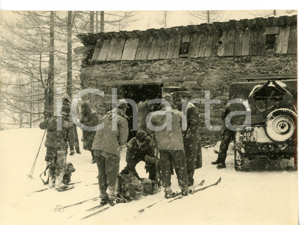 1956 LA VISAILLE Squadre di soccorso spedizione Walter BONATTI - Silvano GHESER
