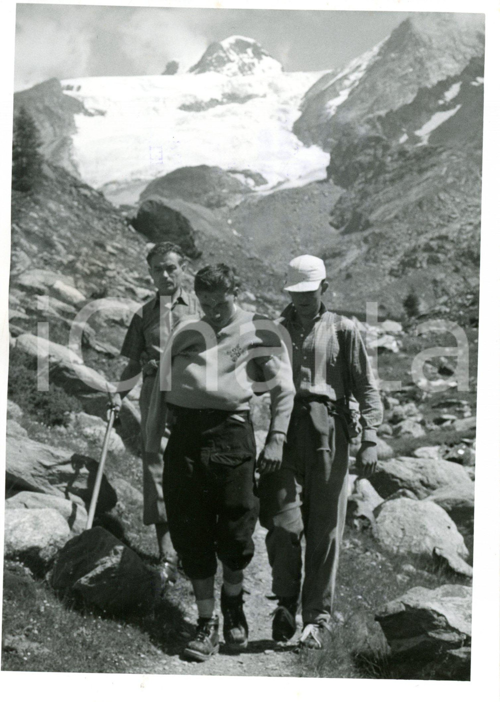 1955 TRAGEDIA PUNTA CASTORE - ALPINISMO Superstite con squadra di soccorso