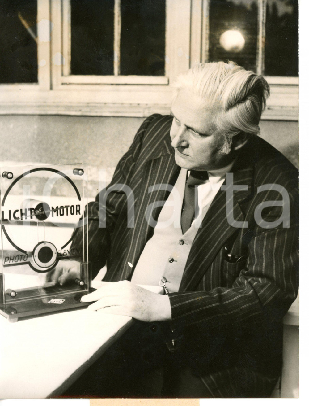 1953  BERLIN Bruno LANGE with motor in motion "Licht-Motor" *Photo 15x20 cm
