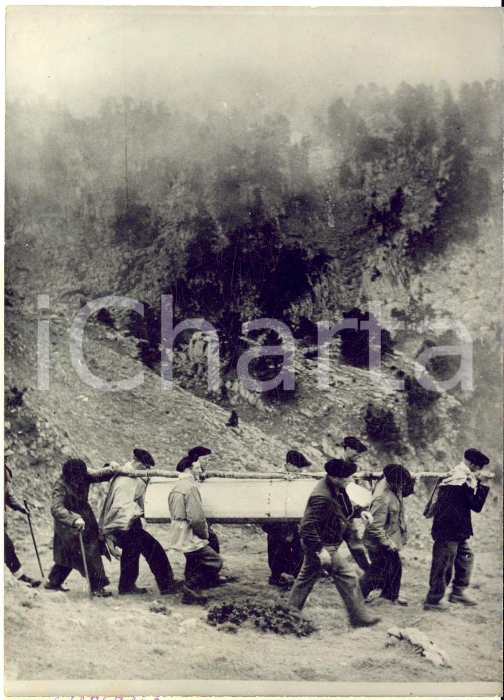 1953 PIERRE-SAINT-MARTIN Recupero salma dell'alpinista Marcel LOUBENS *Foto