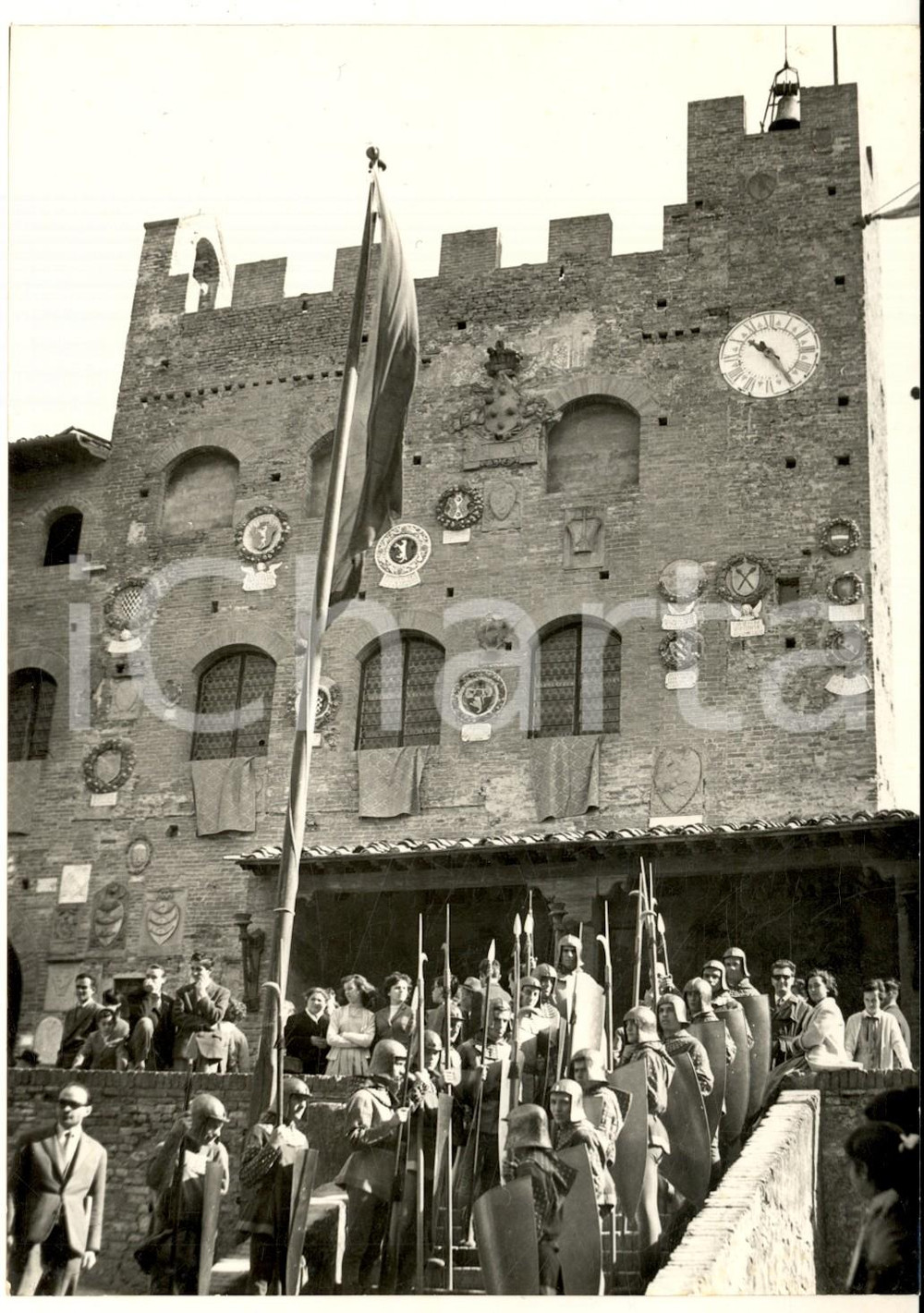 1955 ca CERTALDO Palazzo Pretorio - Manifestazione storica - Foto 13x18 cm