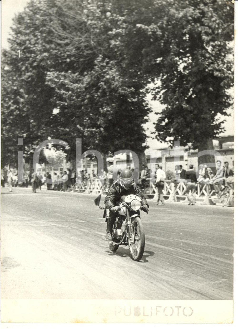1953 NAPOLI MOTOCICLISMO - MILANO-TARANTO Passaggio di AMADORI su LAVERDA *Foto