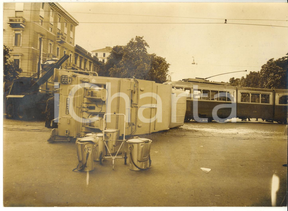 1959 TORINO Corso Stati Uniti - Camion ribaltato dopo grave incidente stradale