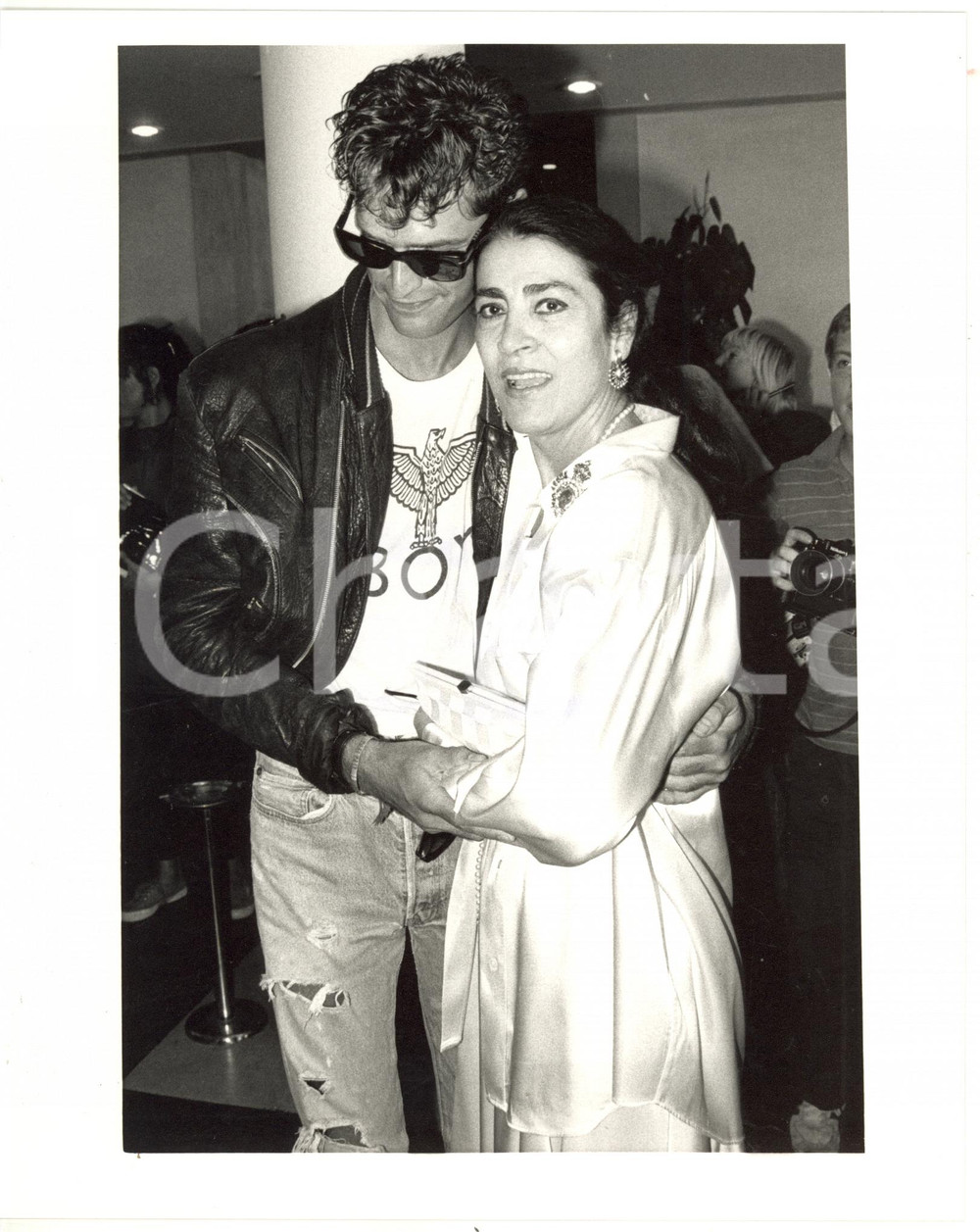 1987 VENEZIA Rupert EVERETT abbraccia Irene PAPAS *Foto VINTAGE 20x25 cm