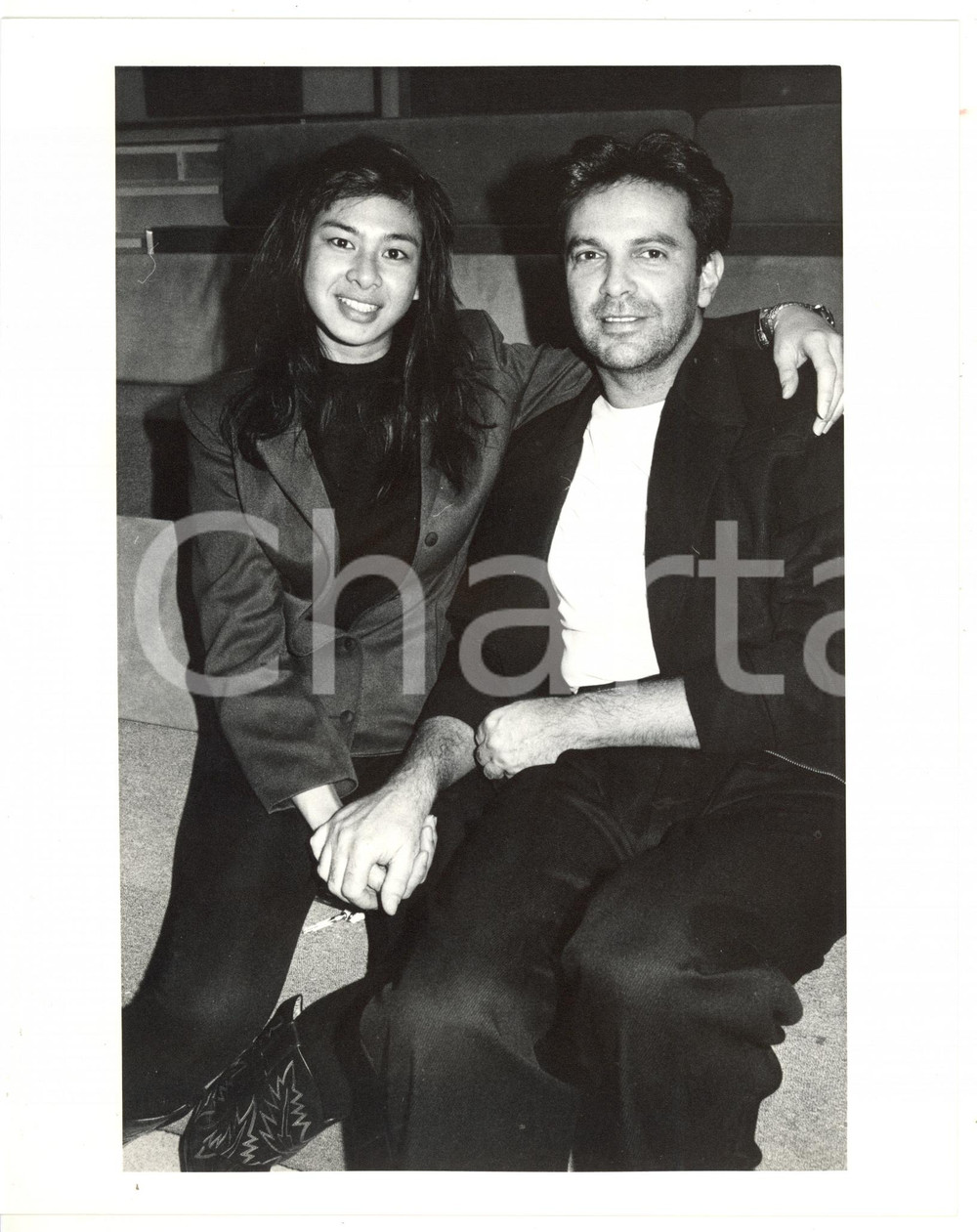 1985 ca COSTUME Alan SORRENTI con la fidanzata Regina RODRIGUEZ *Foto 20x25 cm