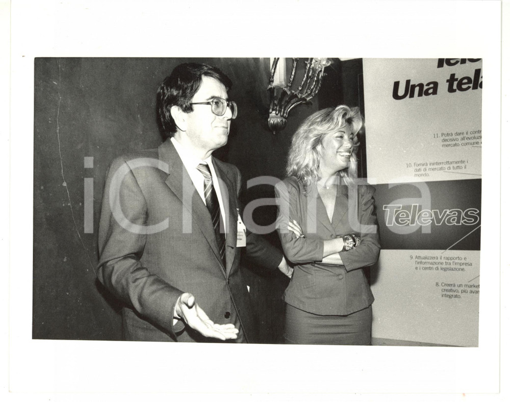 1990 ca MILANO - CENTROMARCA Rita DALLA CHIESA con Vittorio MERLONI *Foto 25x20
