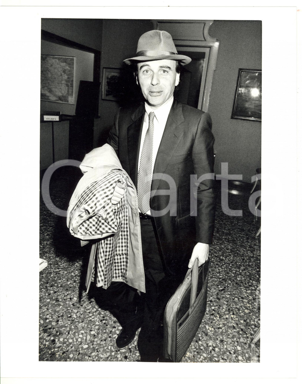 1985 ca RAI Ritratto del giornalista Enrico MENDUNI *Foto VINTAGE 20x25 cm