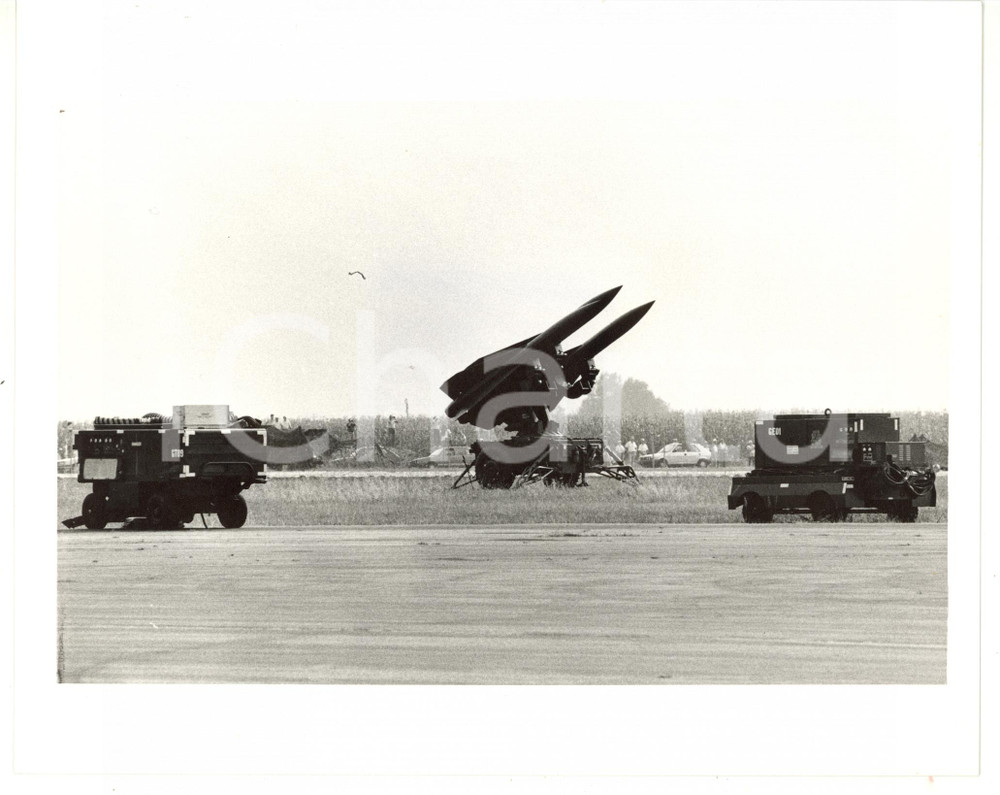 1985 ca ESERCITO ITALIANO Batteria di missili Raytheon MIM-23 HAWK Foto 25x20 Fotografia d'agenzia. CONDIZIONI: GFORMATO: 25x20 cm     originale e autentica 1