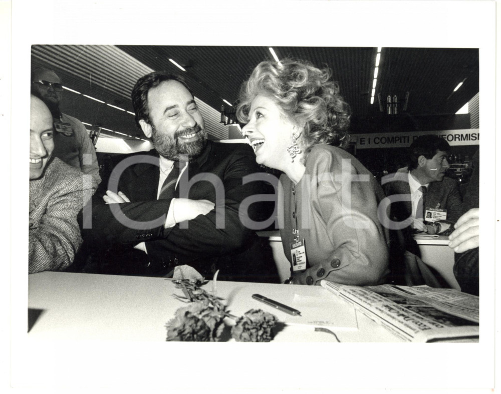 1987 RIMINI 44° Congresso PSI - Sandra MILO scherza con Ottaviano DEL TURCO